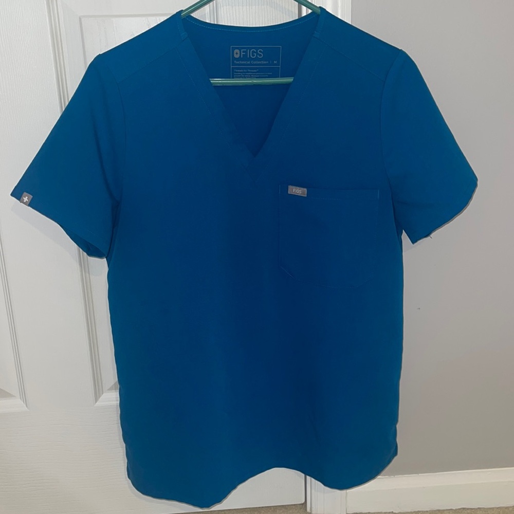 Fig Scrub top